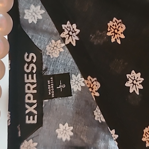 Express Bell Sleeve Y2K  NWOT BOHO Top - Picture 5 of 7